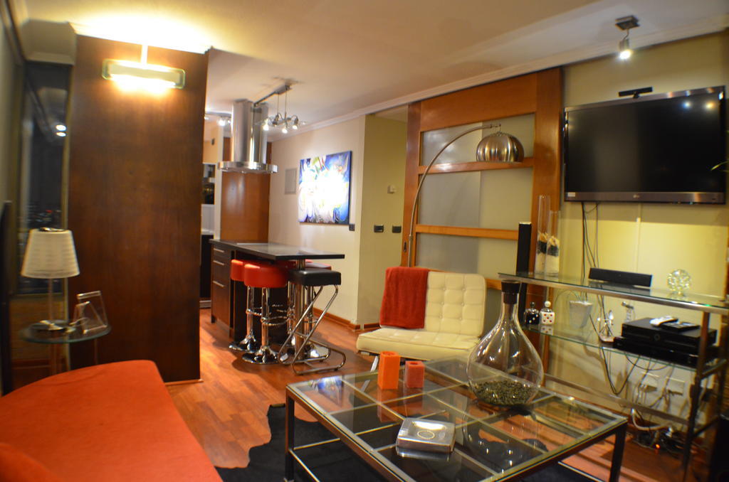 Apartamentos Capital Santiago Szoba fotó