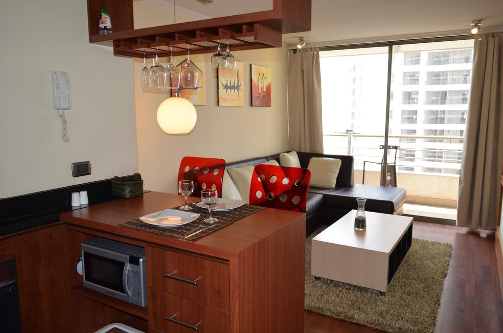 Apartamentos Capital Santiago Szoba fotó