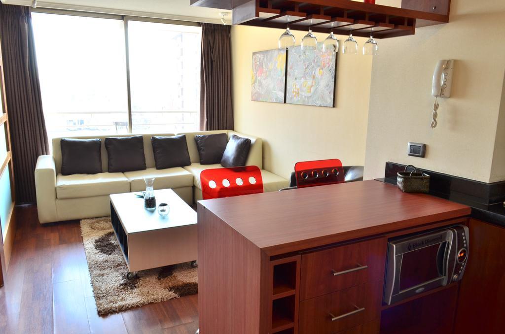 Apartamentos Capital Santiago Szoba fotó